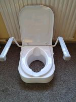 Toilettensitz mit Armlehnen ungenutzt Kreis Pinneberg - Moorrege Vorschau