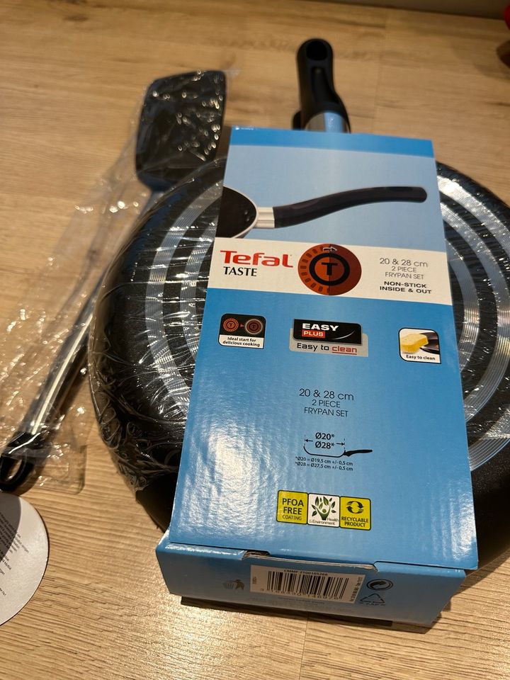 Tefal Pfannenset 2 tlg kleine Pfanne 20 cm + Bratpfanne groß 28cm in Groß-Gerau