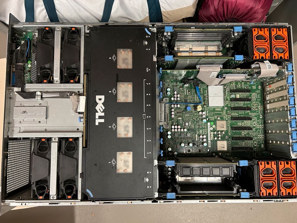 Dell Server ohne Festplatten in Herne