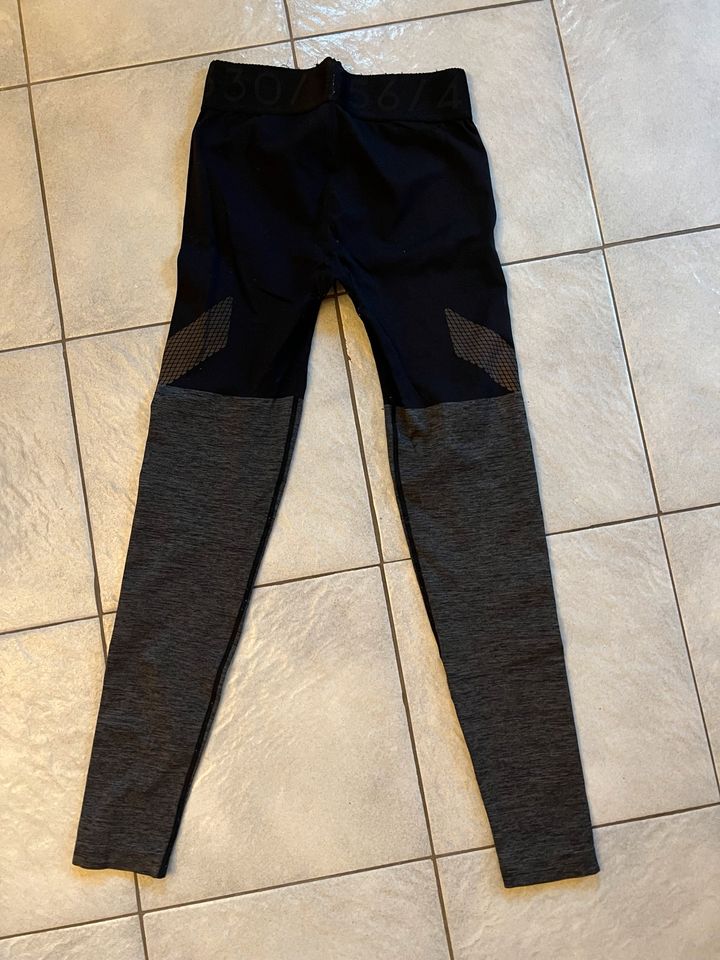 H&M schwarz graue Leggings Gr. S / 36 in Bernburg (Saale)