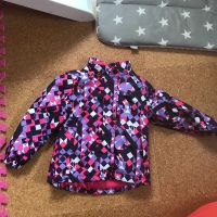 warme Jacke lila pink weiß schwarz 122/128 Bayern - Markt Rettenbach Vorschau