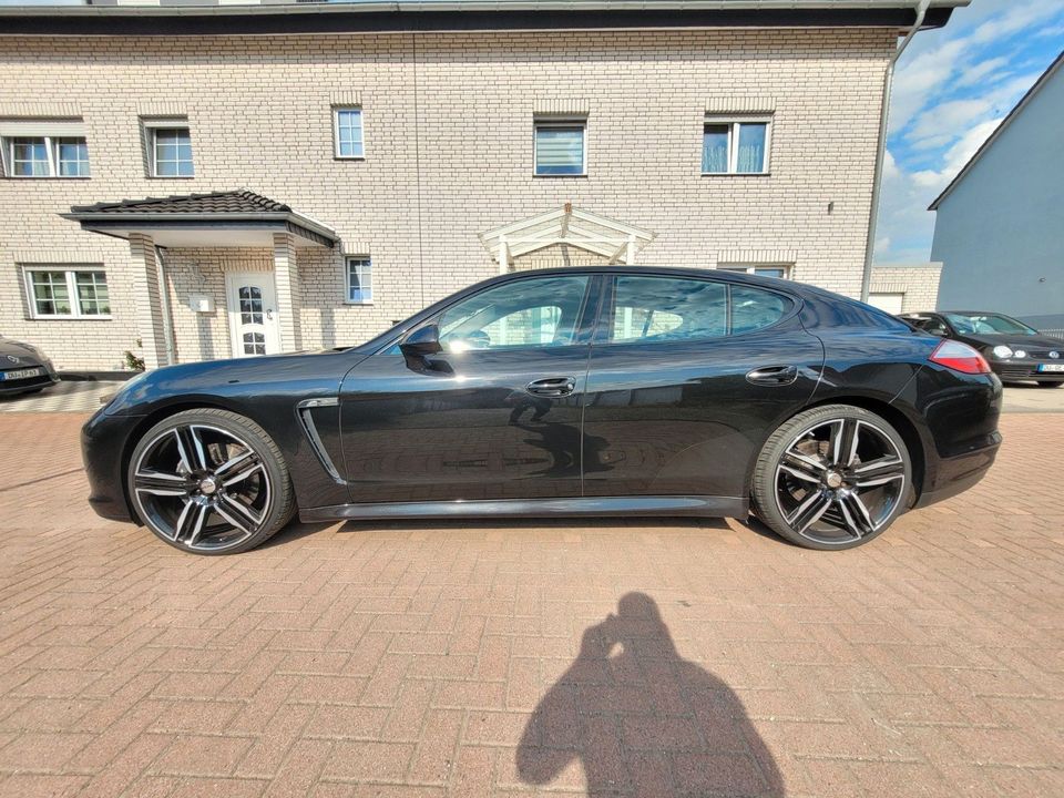 Porsche Panamera 4 - Motorschaden in Duisburg