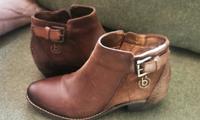 Stiefeletten Bugatti Gr. 38 Neuwertig, ungetragen Bayern - Glonn Vorschau