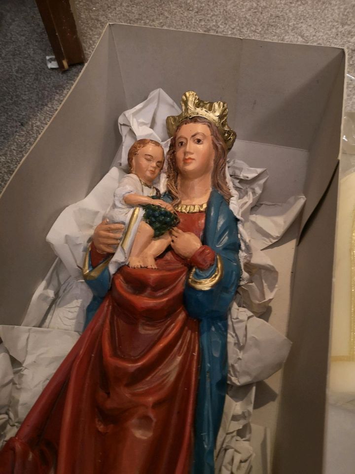 Heilige Maria Figur aus Wachs + 3 weitere Kerzen - Weihnachten in Kerpen