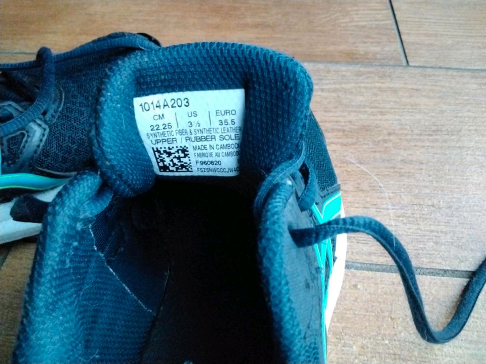 Turnschuhe, Laufschuhe, Asics, Größe 35,5 in Kahl am Main