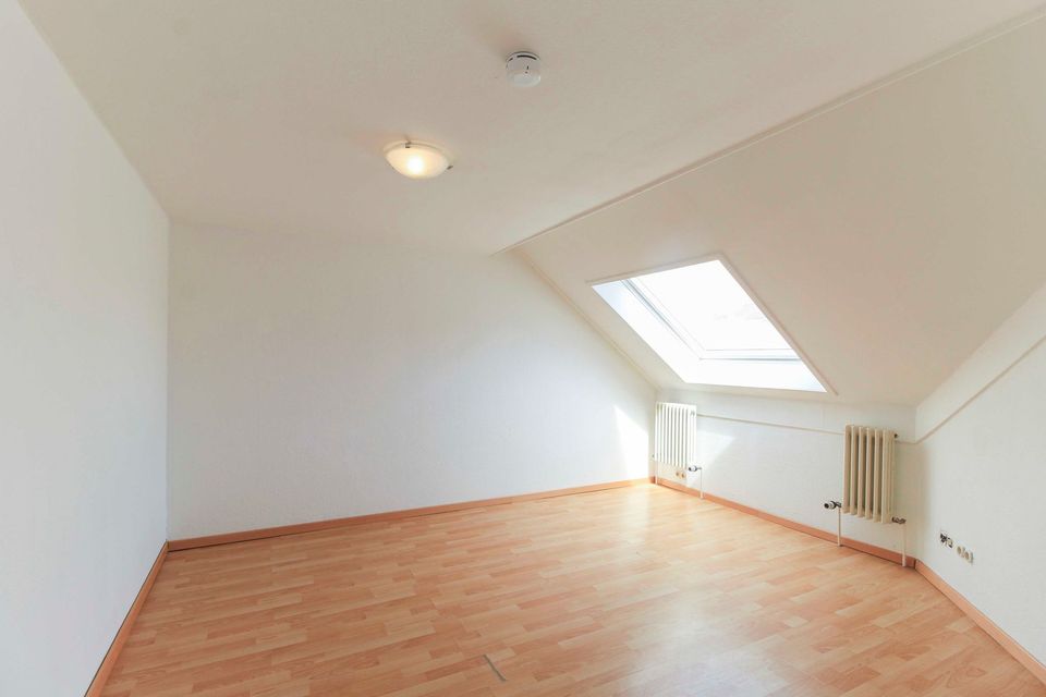 Vermietet! Herrliche 3-Zi.-Maisonette-Whg. mit Balkon und Tiefgarage in Bonn-Tannenbusch in Bonn