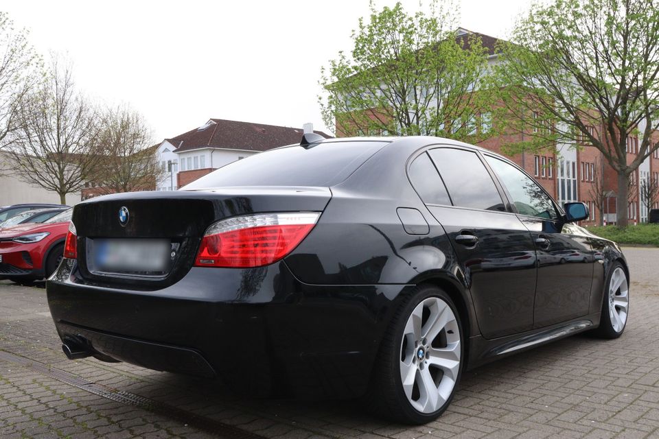 BMW 520d M Sportpaket Bi-Xenon Styling 232 in Hannover
