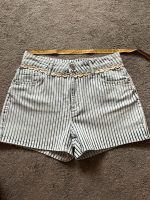 United Colors of Benetton Hose Shorts Jeans Gr.M Maritim Sachsen-Anhalt - Wörlitz Vorschau