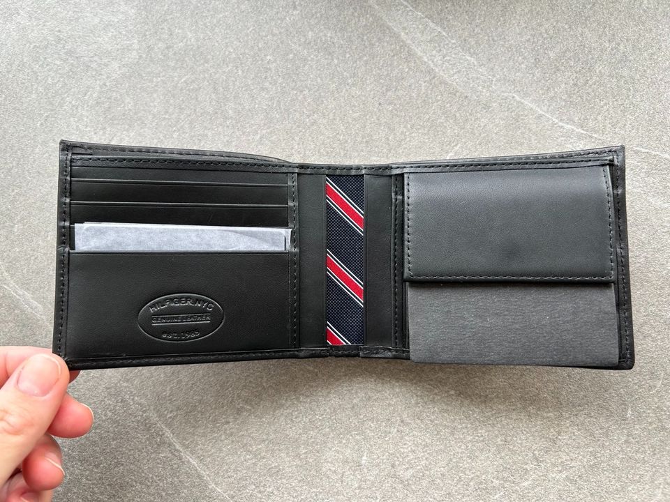 NEU Tommy Hilfiger Portmonee Herren (Leder) in Köln