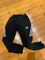 Sporthose Fussballhose Adidas Herren Größe S neuwertig Nordrhein-Westfalen - Erftstadt Vorschau