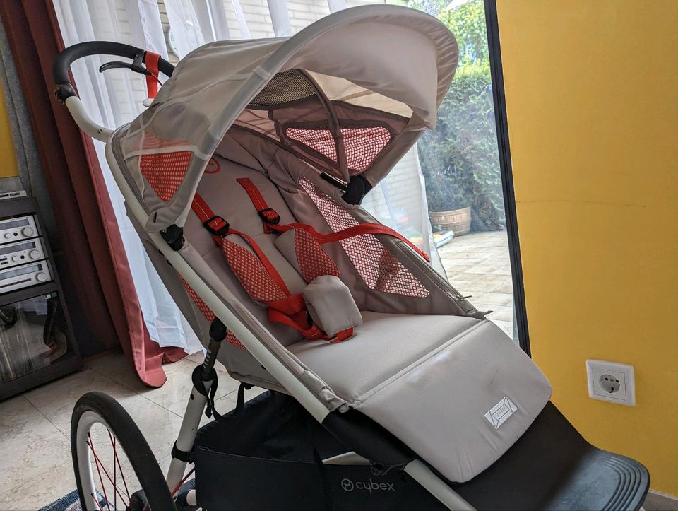 Cybex Avi Jogger Kinderwagen in Duisburg