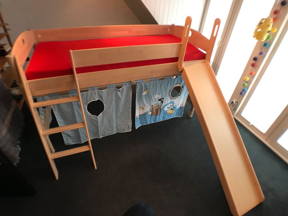 Hochbett vom Hersteller Paidi mit Rutsche für Kinder in Kaarst