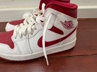 Air Jordan I White Pomegranate BQ6472-161 Rheinland-Pfalz - Flonheim Vorschau
