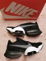 Euro 40,5 Super Nike Straßenschuhe Bayern - Augsburg Vorschau