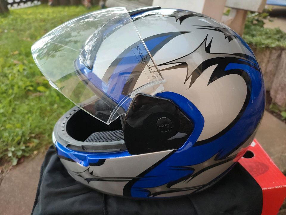 Motorradhelm in Losheim am See