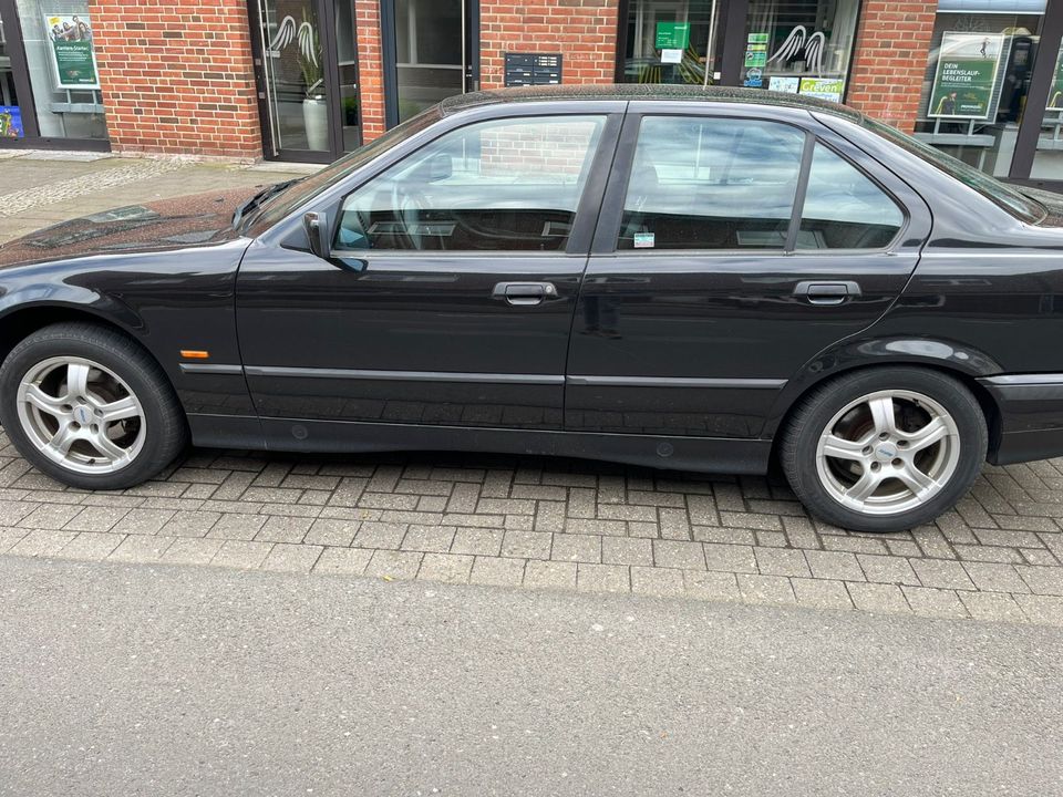 BMW 3er 1998 E36318i 1796 ccm, 85 KW, 115 PS LPG Gasanlage in Greven