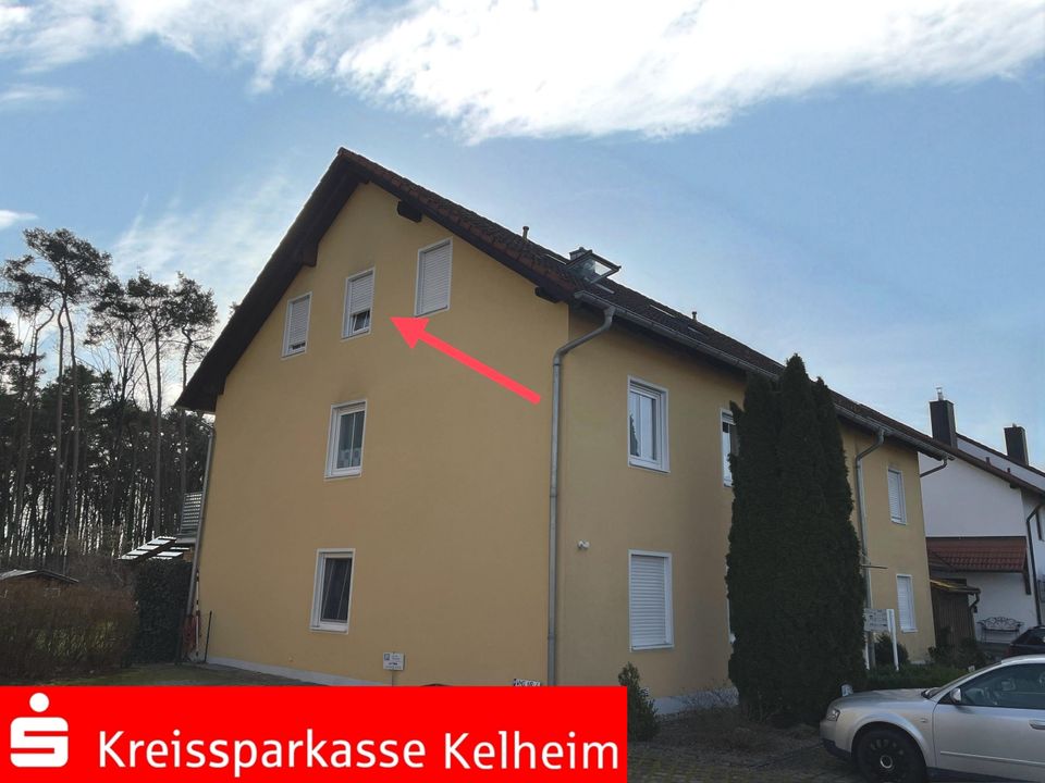 2 Zimmer Dachgeschoßwohnung mit Stellplatz in Abensberg in Abensberg
