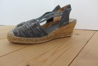 Vidoretta Riemchen Sandalen Gr 41 Sandalette Keilabsatz Schuhe Bayern - Ruderatshofen Vorschau
