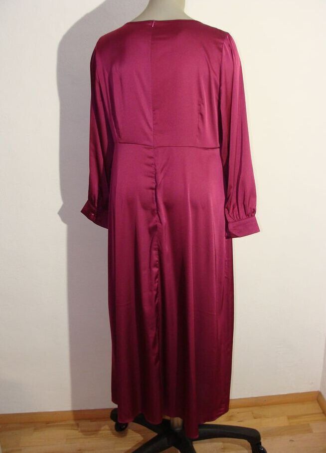Glanz Abendkleid Flieder farben Größe 50 / 3 XL langes Kleid in Leipheim