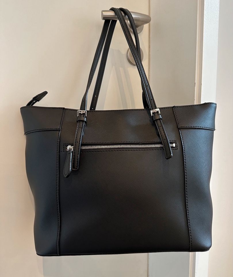 Ledertasche schwarz, Guess in Kerpen