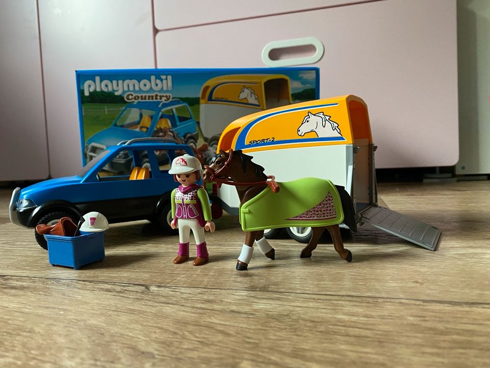 Playmobil Auto mit Pferdeanhänger in Aachen