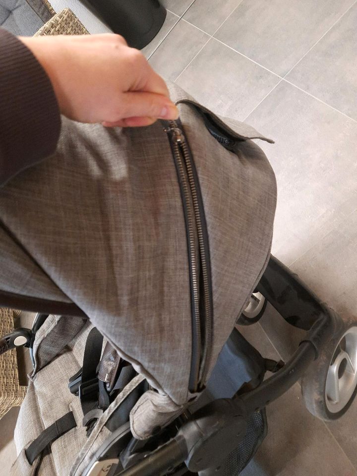 Mutsy Evo Kinderwagen in Hüttingen bei Lahr