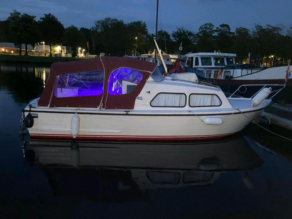 Motorboot  Kajütboot mit Trailer   Waterland 700 in Meppen