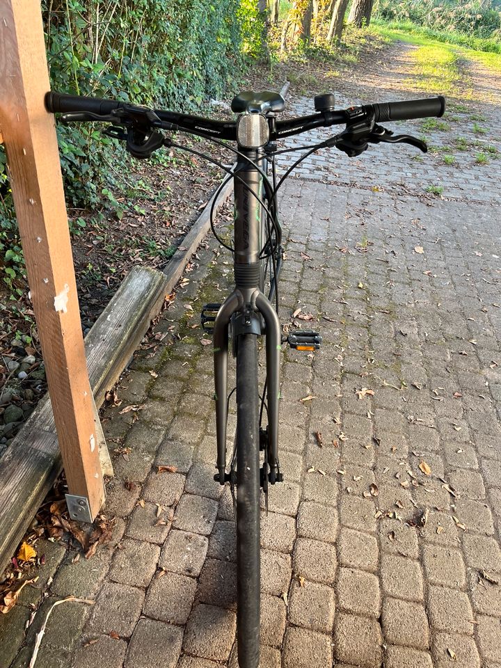 Ich verkaufe mein Fahrrad sehr gute Zustand 28/der rahmen 55.L in Konstanz