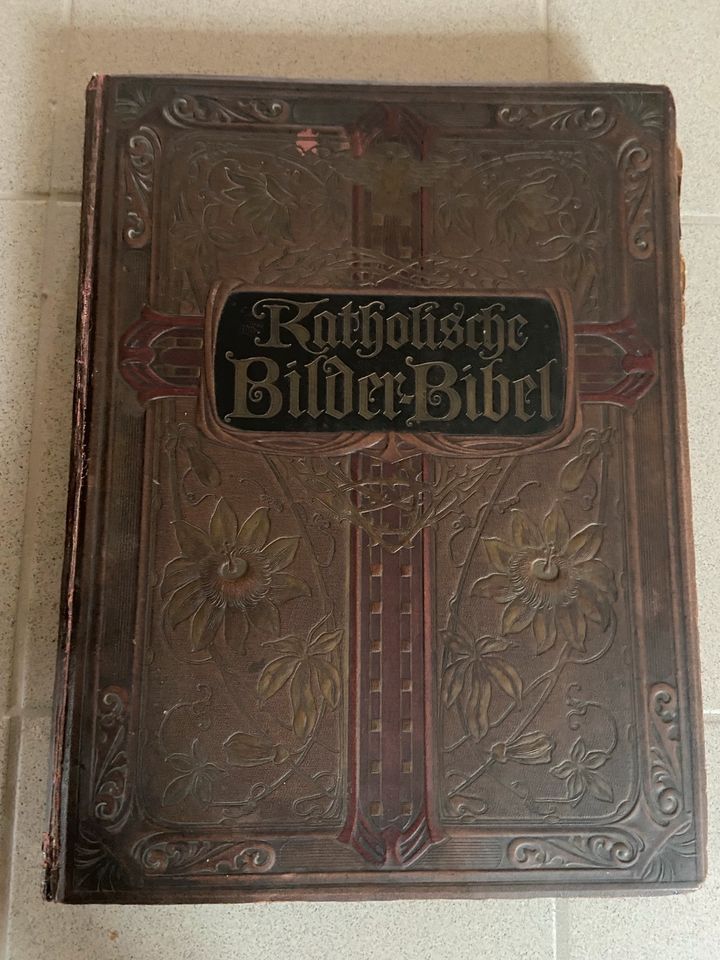 XL katholische Bilderbibel von 1909 in Gmund