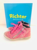 Richter Sneaker gefüttert Winterschuhe pink Gr. 28 Hessen - Oberursel (Taunus) Vorschau