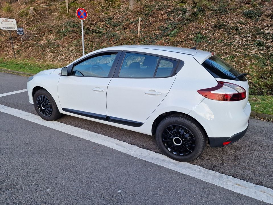 RENAULT MEGANE MIT ERST 60000KM top zustand in Gummersbach