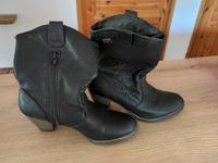 Getragen Dockers Stiefeletten gr. 39 Stern Nieten Nordrhein-Westfalen - Netphen Vorschau