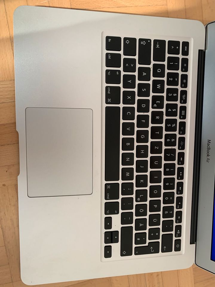 MacBook Air 13 Zoll 2015 256 GB in München