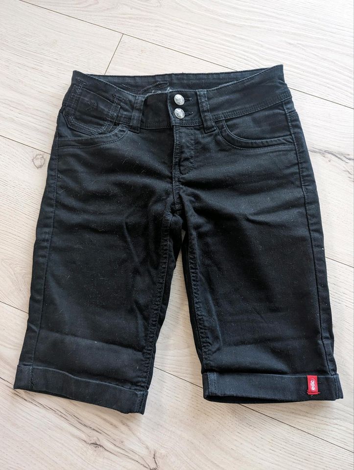 Esprit Jeans Shorts Gr. 32 in Bad Berleburg