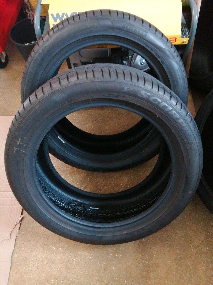 Zwei Pirelli Sommerreifen  255/45 R 19 100V in Rötz