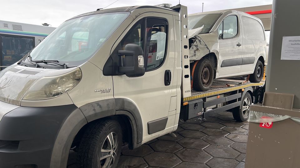 Bus Transport Unfall Abschleppdienst Abschleppwagen in Bad Homburg