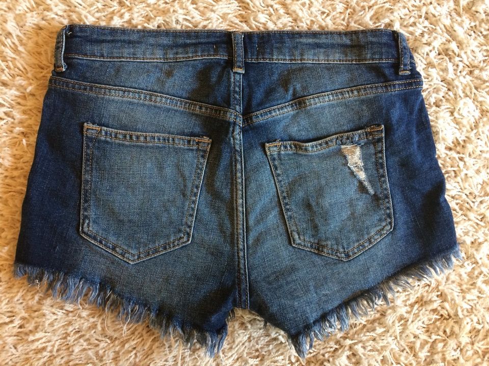 Jeans-Shorts ripped blau von H&M in Geiselhöring