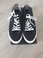 Tommy  Hilfiger Sneaker Große  45 neu mit Etikett Hannover - Ahlem-Badenstedt-Davenstedt Vorschau