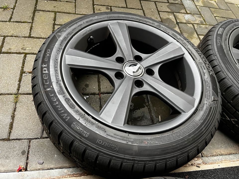 Winterräder Winterreifen BMW , Mini 195/55/16 Hankook Alufelgen in Velbert