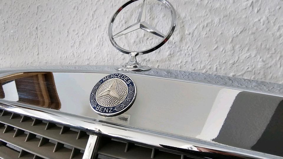 Kühlergrill Mercedes W126 S-Klasse NEU! in Frankfurt am Main