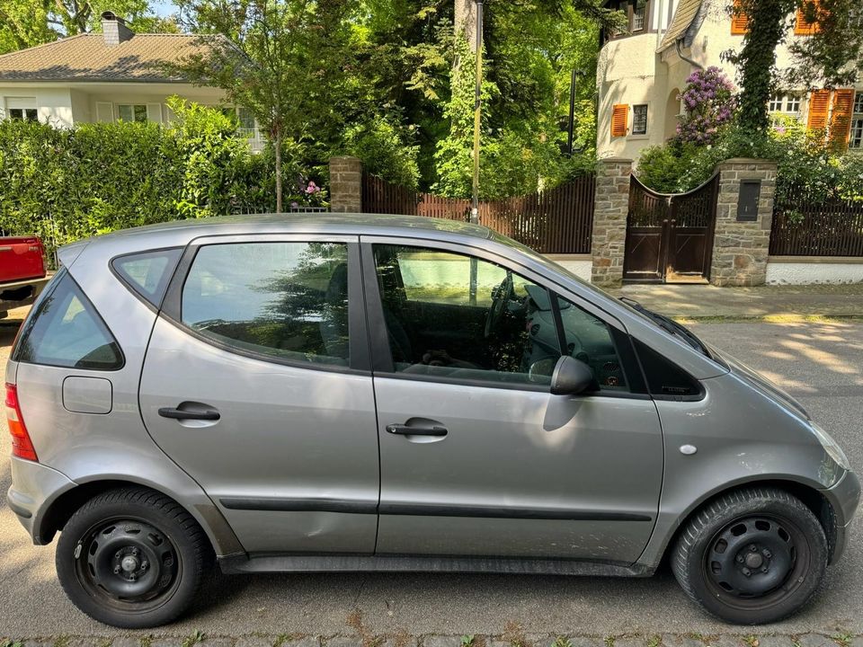 Mercedes A140 in Bergisch Gladbach