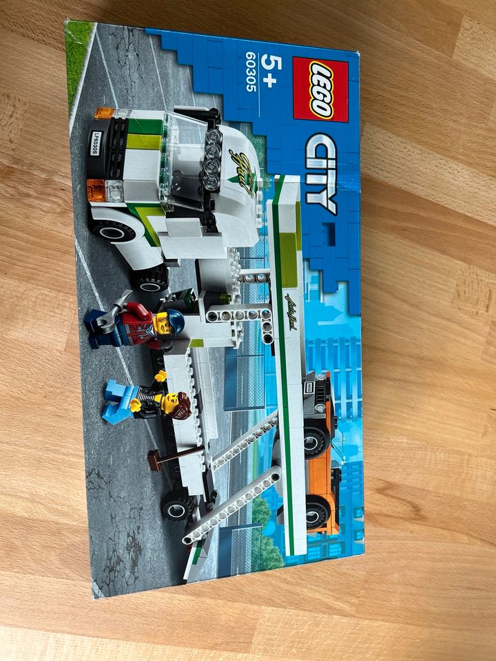 Lego 60305 neuwertig in Köngen