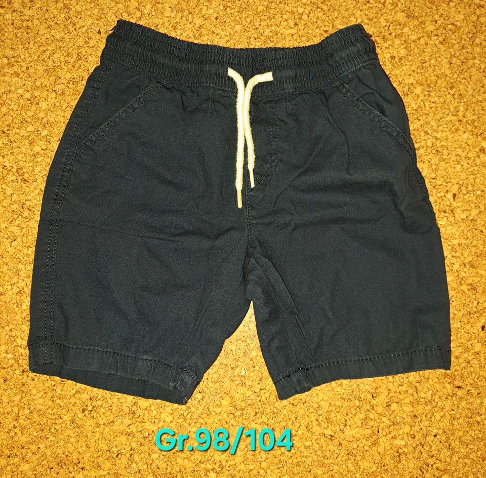 Kurze Hose Jungen Gr.98/104 in St. Wendel