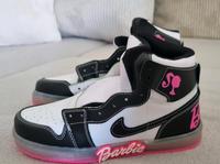 Sneaker Nike Gr.35 Barbie Neu Nordrhein-Westfalen - Erndtebrück Vorschau