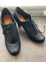 High heels 40 Budapester Stil Hessen - Künzell Vorschau