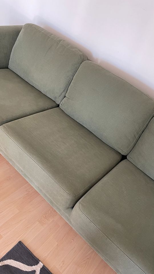 Dreisitzer Couch Sofa von Casainnatura lindgrün in Potsdam