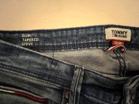 Tommy Hilfinger Herren Jeans Größe 32/30 Nordrhein-Westfalen - Mülheim (Ruhr) Vorschau