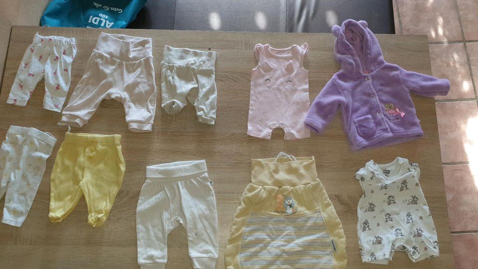 Babykleidung Erstausstattung Mädchen in Dierdorf