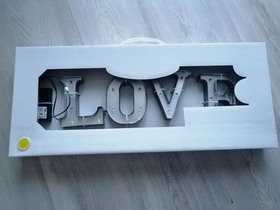 LED- Buchstaben "LOVE" Licht Beleuchtung schwarz silber Metall ne in  Baden-Württemberg - Bräunlingen | Lampen gebraucht kaufen | eBay  Kleinanzeigen ist jetzt Kleinanzeigen