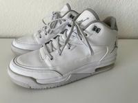 NIKE AIR JORDAN Gr. 38 weiß UNISEX Baden-Württemberg - Freiburg im Breisgau Vorschau